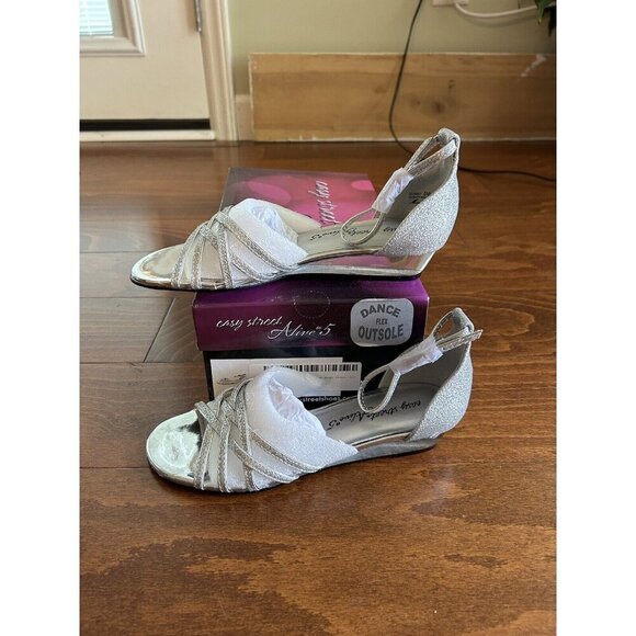 Easy Street Tarrah Crossover Wedge Sandals Silver Glitter 5 M NEW - Picture 2 of 5